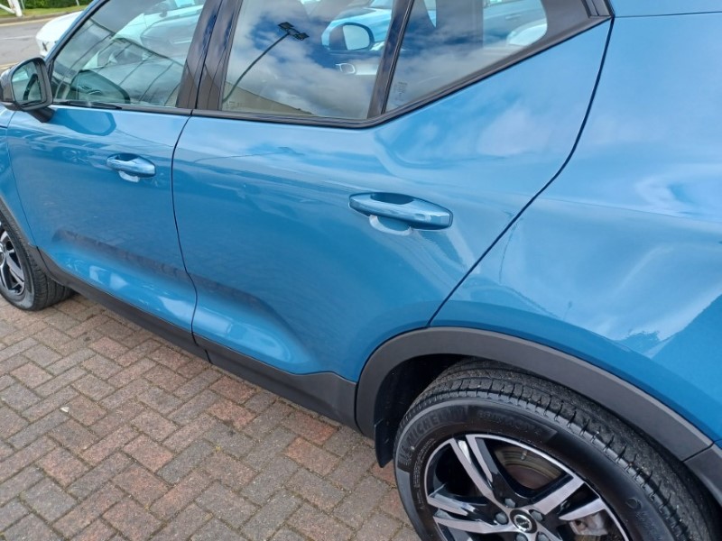 2023 (23) VOLVO XC40 2.0 B3P Plus Dark 5dr Auto 5428691