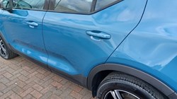 2023 (23) VOLVO XC40 2.0 B3P Plus Dark 5dr Auto 5428691