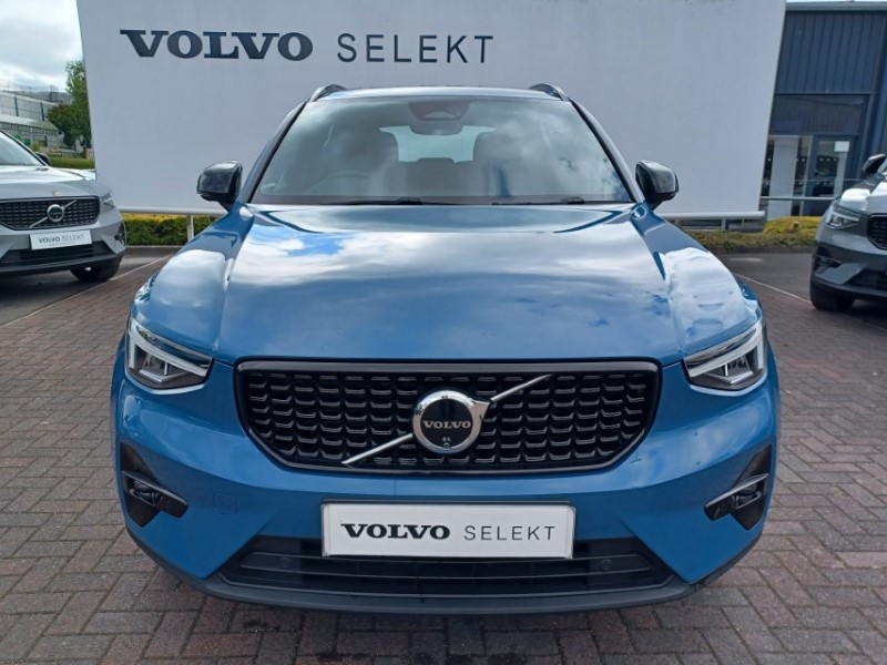 2023 (23) VOLVO XC40 2.0 B3P Plus Dark 5dr Auto 5428645