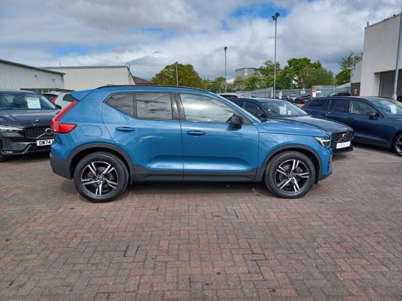 2024 (73) VOLVO XC40 2.0 B3P Plus Dark 5dr Auto 5429892