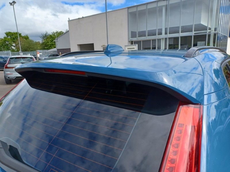 2024 (73) VOLVO XC40 2.0 B3P Plus Dark 5dr Auto 5429935