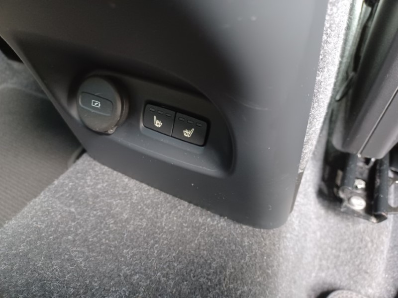 2024 (73) VOLVO XC40 2.0 B3P Plus Dark 5dr Auto 5429913