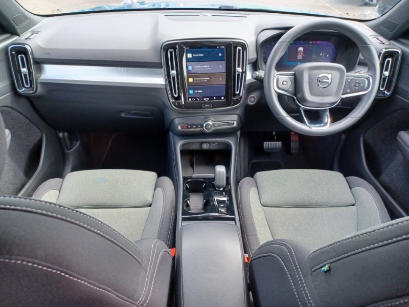 2024 (73) VOLVO XC40 2.0 B3P Plus Dark 5dr Auto 5429916