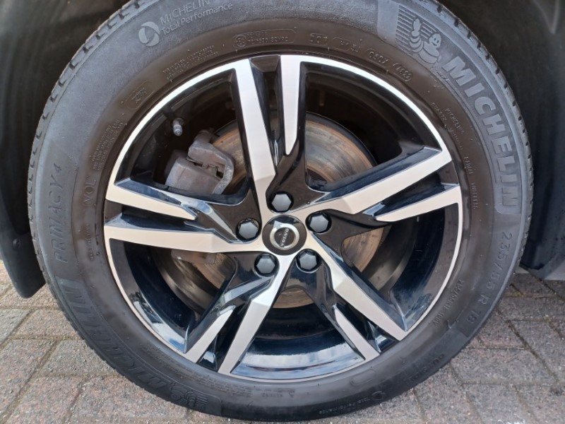 2024 (73) VOLVO XC40 2.0 B3P Plus Dark 5dr Auto 5429927