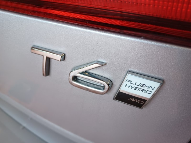2025 (75) VOLVO XC60 2.0 T6 [350] PHEV Plus Dark 5dr AWD Geartronic 5524168