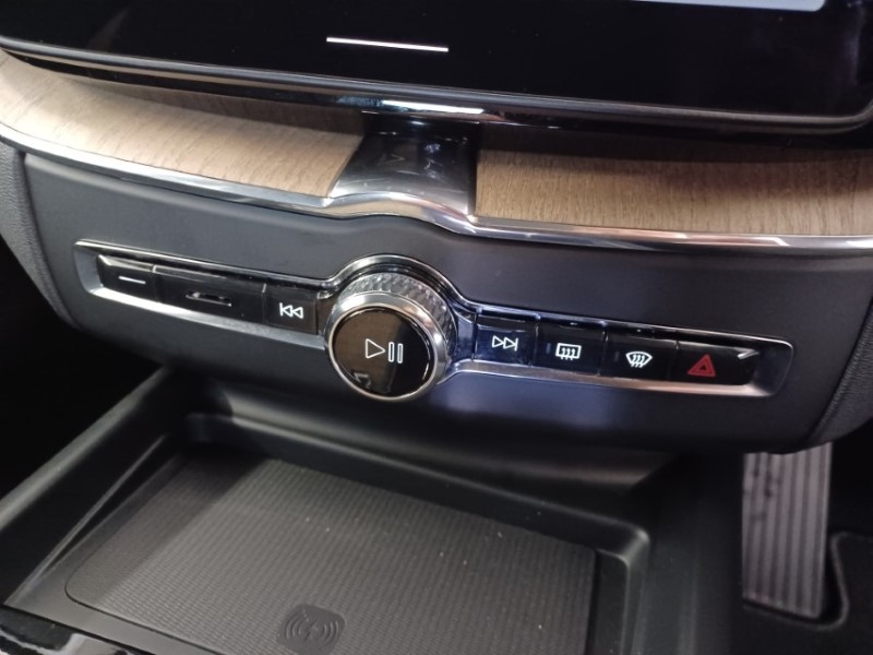 2025 (75) VOLVO XC60 2.0 T6 [350] PHEV Plus Dark 5dr AWD Geartronic 5524131