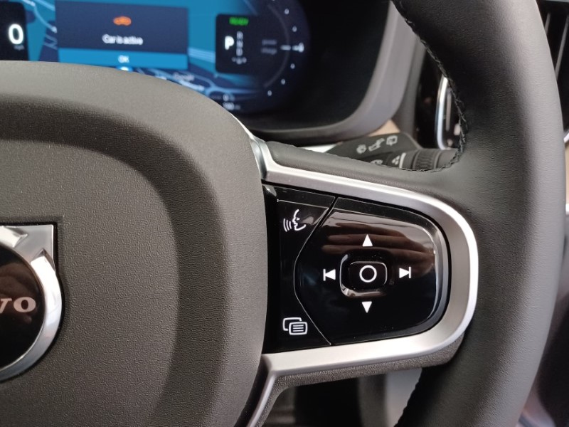 2025 (75) VOLVO XC60 2.0 T6 [350] PHEV Plus Dark 5dr AWD Geartronic 5524148