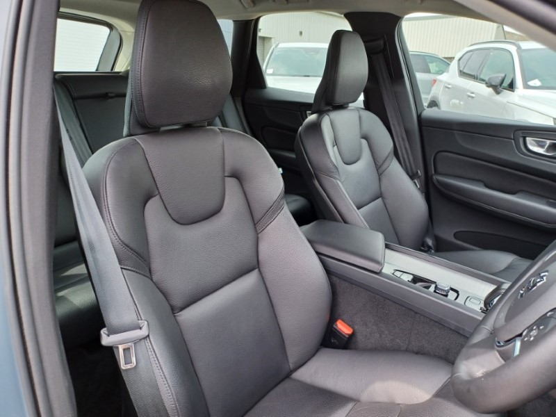 2023 (73) VOLVO XC60 2.0 B5P Core 5dr AWD Geartronic 5513711