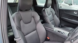 2023 (73) VOLVO XC60 2.0 B5P Core 5dr AWD Geartronic 5513711