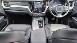 2023 (73) VOLVO XC60 2.0 B5P Core 5dr AWD Geartronic 5513715