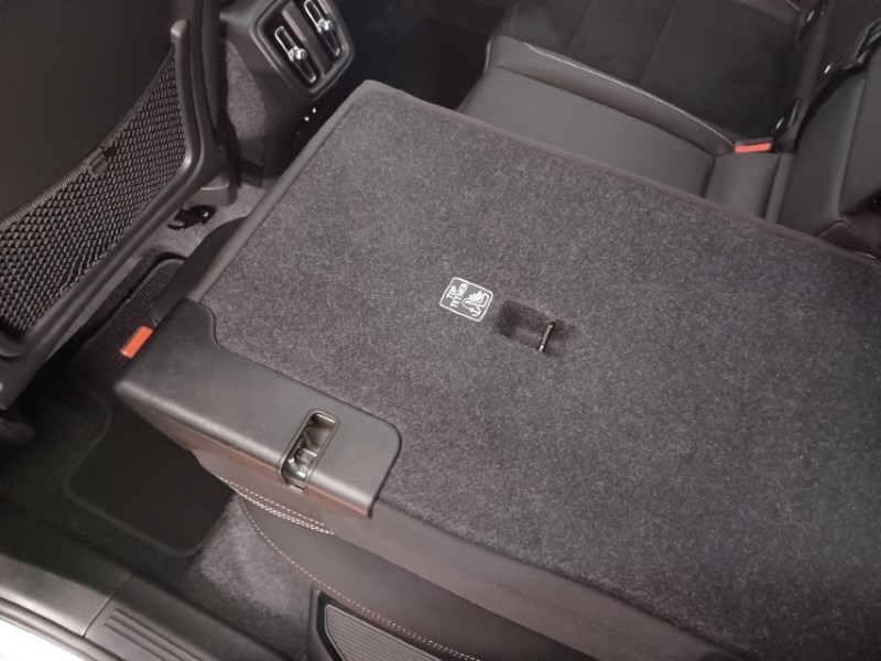 2024 (73) VOLVO XC40 2.0 B4P Ultimate Dark 5dr Auto 5454351