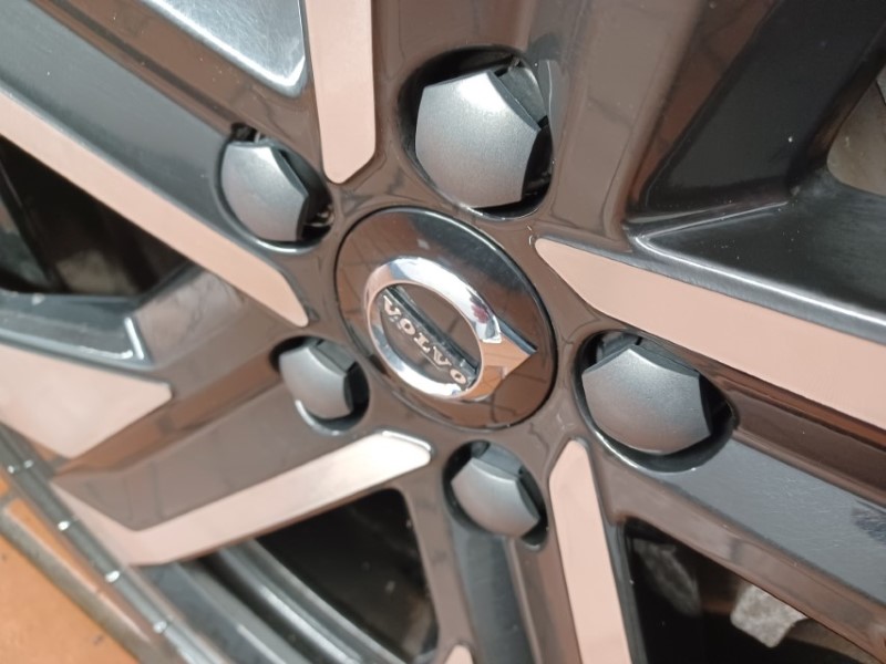 2024 (73) VOLVO XC40 2.0 B4P Ultimate Dark 5dr Auto 5454360