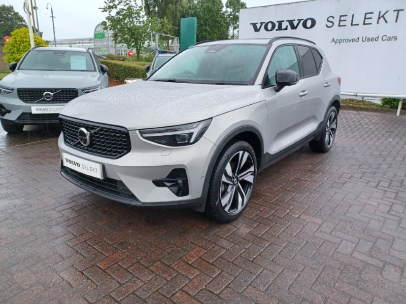 2024 (73) VOLVO XC40 2.0 B4P Ultimate Dark 5dr Auto 5454307
