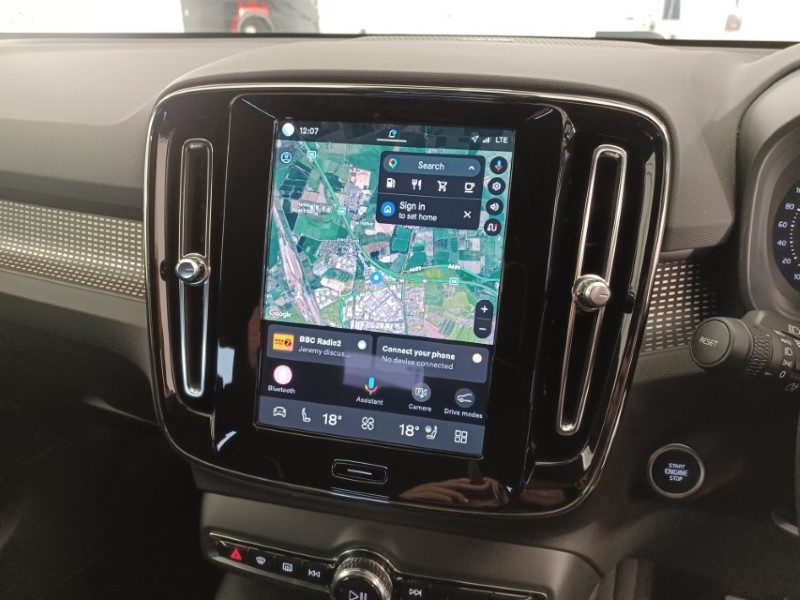 2024 (73) VOLVO XC40 2.0 B4P Ultimate Dark 5dr Auto 5454322