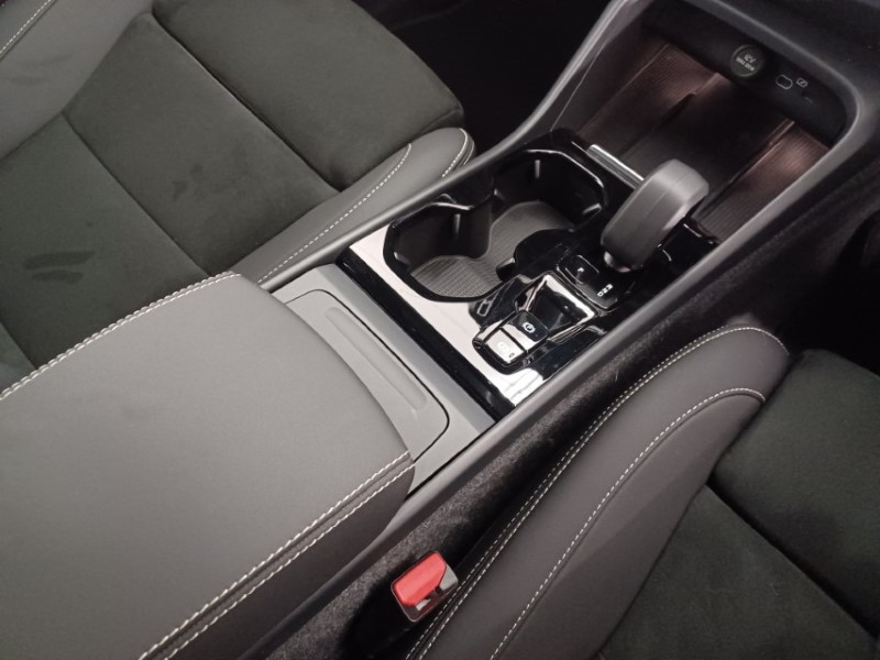 2024 (73) VOLVO XC40 2.0 B4P Ultimate Dark 5dr Auto 5454318