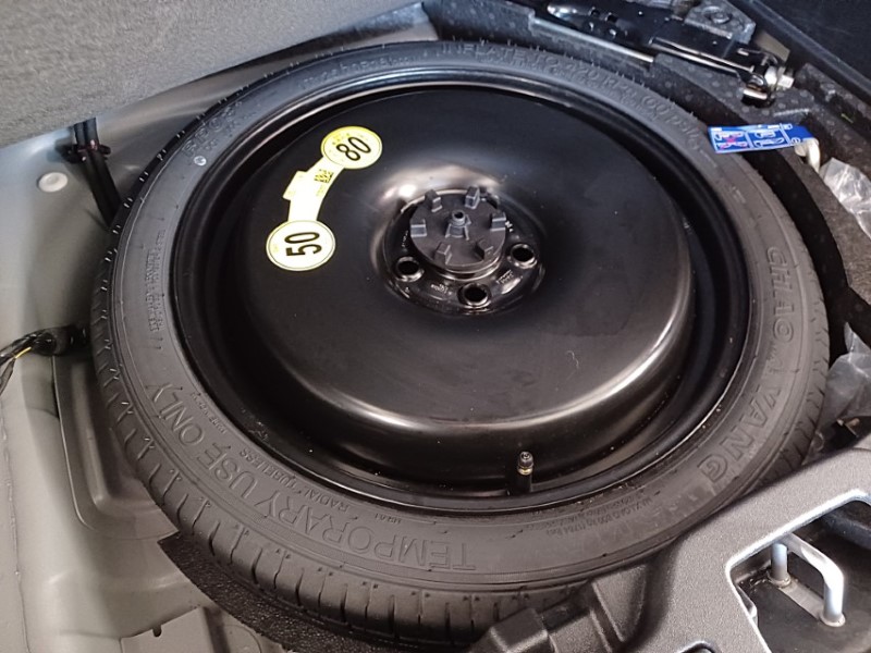 2024 (73) VOLVO XC40 2.0 B4P Ultimate Dark 5dr Auto 5454343