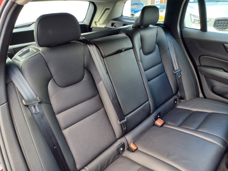 2025 (25) VOLVO V60 2.0 B4P Plus Dark 5dr Auto [7 speed] 5518417