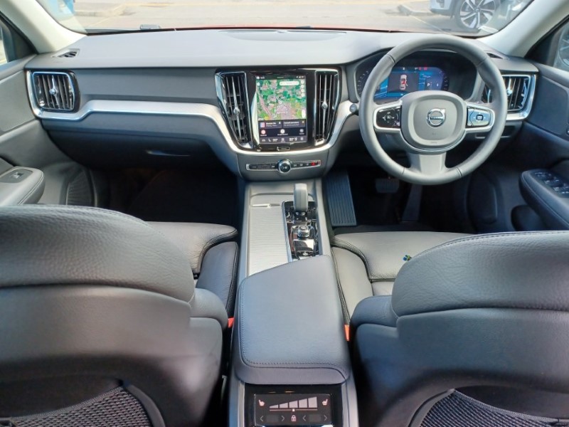 2025 (25) VOLVO V60 2.0 B4P Plus Dark 5dr Auto [7 speed] 5518419