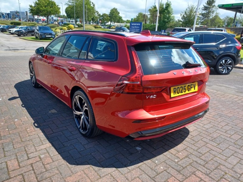 2025 (25) VOLVO V60 2.0 B4P Plus Dark 5dr Auto [7 speed] 5518390