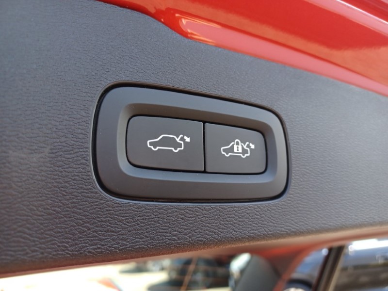 2025 (25) VOLVO V60 2.0 B4P Plus Dark 5dr Auto [7 speed] 5518428