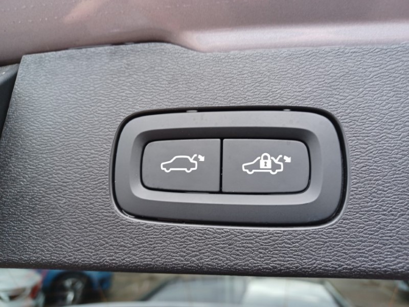2025 (25) VOLVO V60 2.0 B4P Plus Dark 5dr Auto [7 speed] 5515176