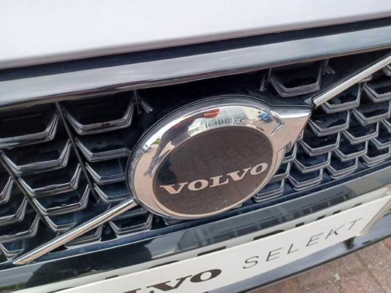 2025 (25) VOLVO V60 2.0 B4P Plus Dark 5dr Auto [7 speed] 5515241