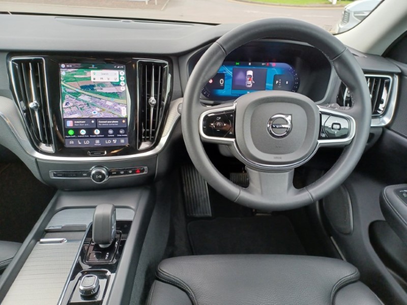 2025 (25) VOLVO V60 2.0 B4P Plus Dark 5dr Auto [7 speed] 5515163