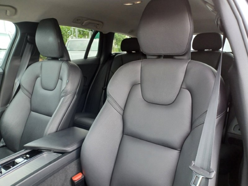 2025 (25) VOLVO V60 2.0 B4P Plus Dark 5dr Auto [7 speed] 5515170
