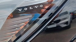 2025 (25) VOLVO XC60 2.0 B5P Plus Dark 5dr AWD Geartronic 5509578