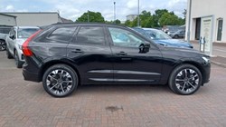 2025 (25) VOLVO XC60 2.0 B5P Plus Dark 5dr AWD Geartronic 5509423