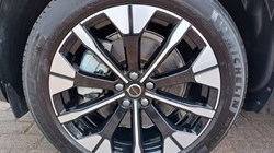 2025 (25) VOLVO XC60 2.0 B5P Plus Dark 5dr AWD Geartronic 5509579