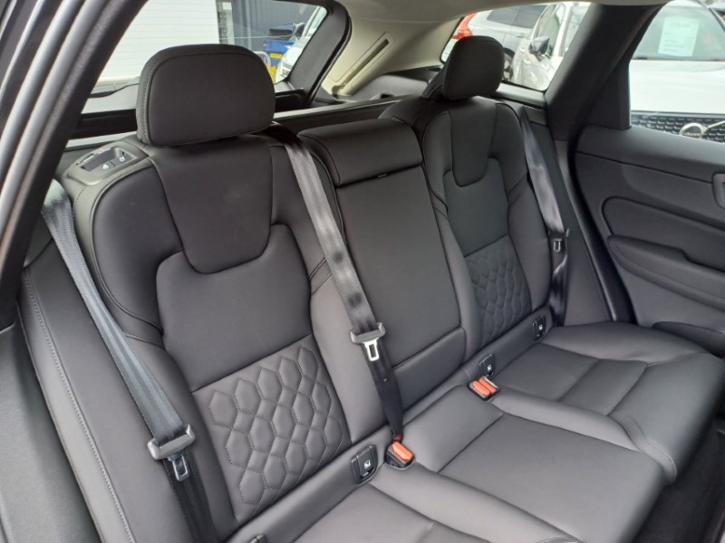 2025 (25) VOLVO XC60 2.0 B5P Plus Dark 5dr AWD Geartronic 5509563