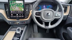 2025 (25) VOLVO XC60 2.0 B5P Plus Dark 5dr AWD Geartronic 5509565