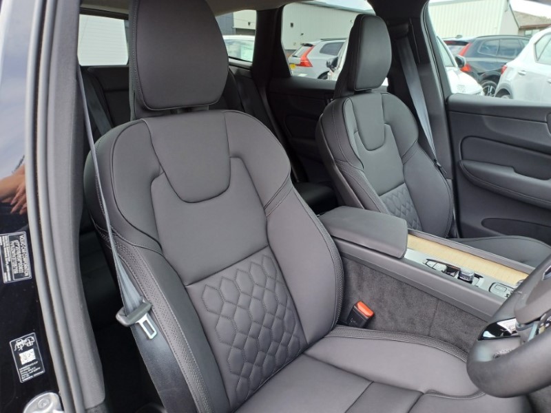 2025 (25) VOLVO XC60 2.0 B5P Plus Dark 5dr AWD Geartronic 5509562