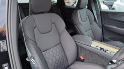 2025 (25) VOLVO XC60 2.0 B5P Plus Dark 5dr AWD Geartronic 5509562
