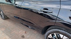 2025 (25) VOLVO XC60 2.0 B5P Plus Dark 5dr AWD Geartronic 5509582