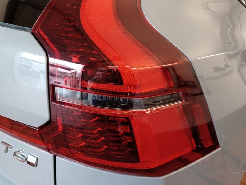 2025 (75) VOLVO XC60 2.0 T6 [350] PHEV Plus Dark 5dr AWD Geartronic 5528535