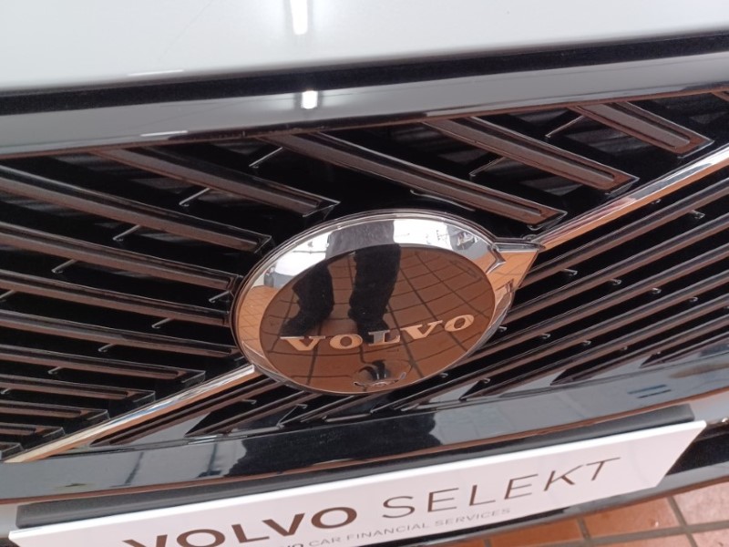 2025 (75) VOLVO XC60 2.0 T6 [350] PHEV Plus Dark 5dr AWD Geartronic 5528538