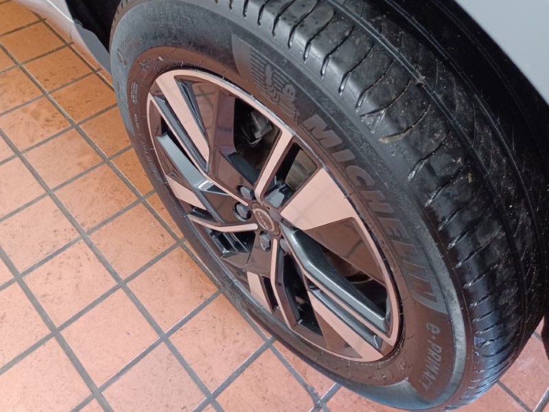 2025 (75) VOLVO XC60 2.0 T6 [350] PHEV Plus Dark 5dr AWD Geartronic 5528533