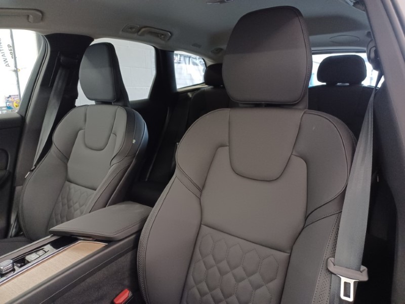 2025 (75) VOLVO XC60 2.0 T6 [350] PHEV Plus Dark 5dr AWD Geartronic 5528521