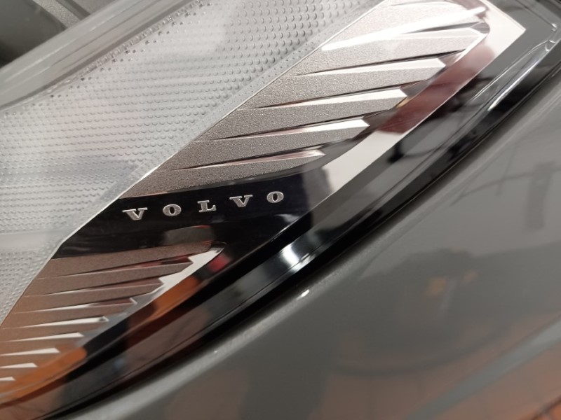 2025 (75) VOLVO XC60 2.0 T6 [350] PHEV Plus Dark 5dr AWD Geartronic 5528529