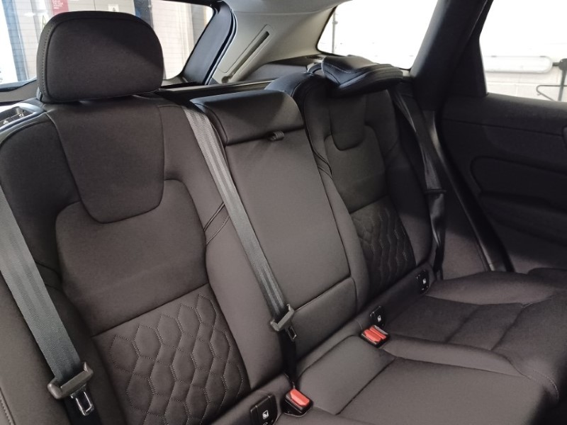 2025 (75) VOLVO XC60 2.0 T6 [350] PHEV Plus Dark 5dr AWD Geartronic 5528512
