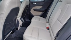 2025 (75) VOLVO XC40 2.0 B3P Ultra Bright 5dr Auto 5516403