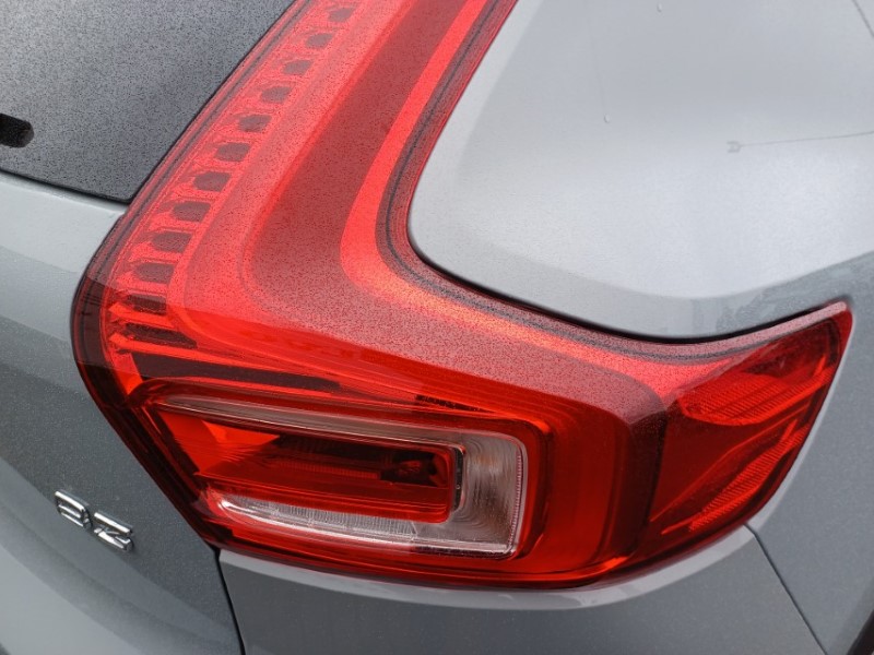 2025 (75) VOLVO XC40 2.0 B3P Ultra Bright 5dr Auto 5516418
