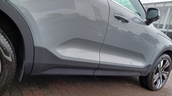 2025 (75) VOLVO XC40 2.0 B3P Ultra Bright 5dr Auto 5516422