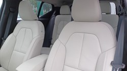 2025 (75) VOLVO XC40 2.0 B3P Ultra Bright 5dr Auto 5516402