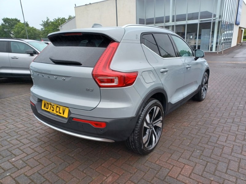 2025 (75) VOLVO XC40 2.0 B3P Ultra Bright 5dr Auto 5516302