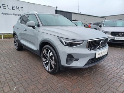 2025 (75) VOLVO XC40 2.0 B3P Ultra Dark 5dr Auto