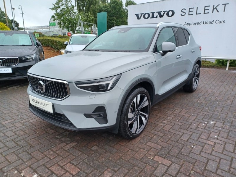 2025 (75) VOLVO XC40 2.0 B3P Ultra Bright 5dr Auto 5516299