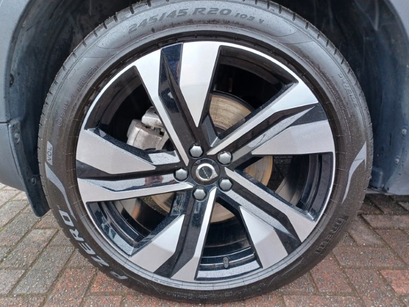 2025 (75) VOLVO XC40 2.0 B3P Ultra Bright 5dr Auto 5516410
